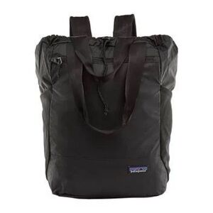 Patagonia Black hole Backpack EUC